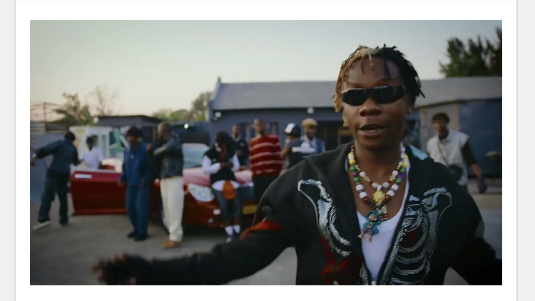 DE045167 F2B2 4D47 A502 4F118D846143